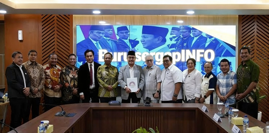 PT GOLDEN MIX PERSERO