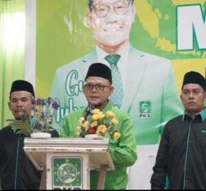 Foto Tengah : H Fahmi Nasution Ketua PKB Padang Lawas