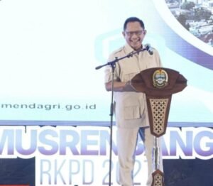 Foto : Prof Drs. H Muhammad Tito,MA Ph D Karnavian (Mendagri RI )