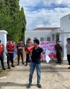 Foto : Khadapi Nasution, Ketua Aliansi Mahasiswa Pemuda Revolusioner Padang Lawas