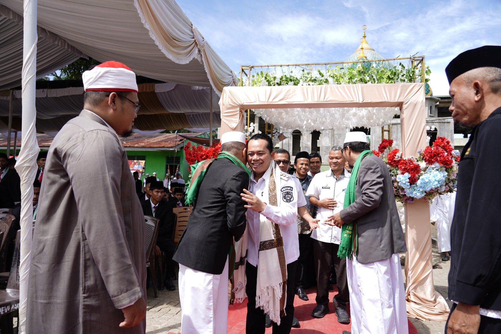 Bupati Hadiri Khataman Santri Ponpes Syekh Muhammad Dahlan