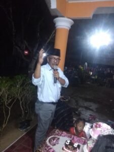 Foto : Hasan Basri Kepala Desa Ujung Batu1 Aliaga