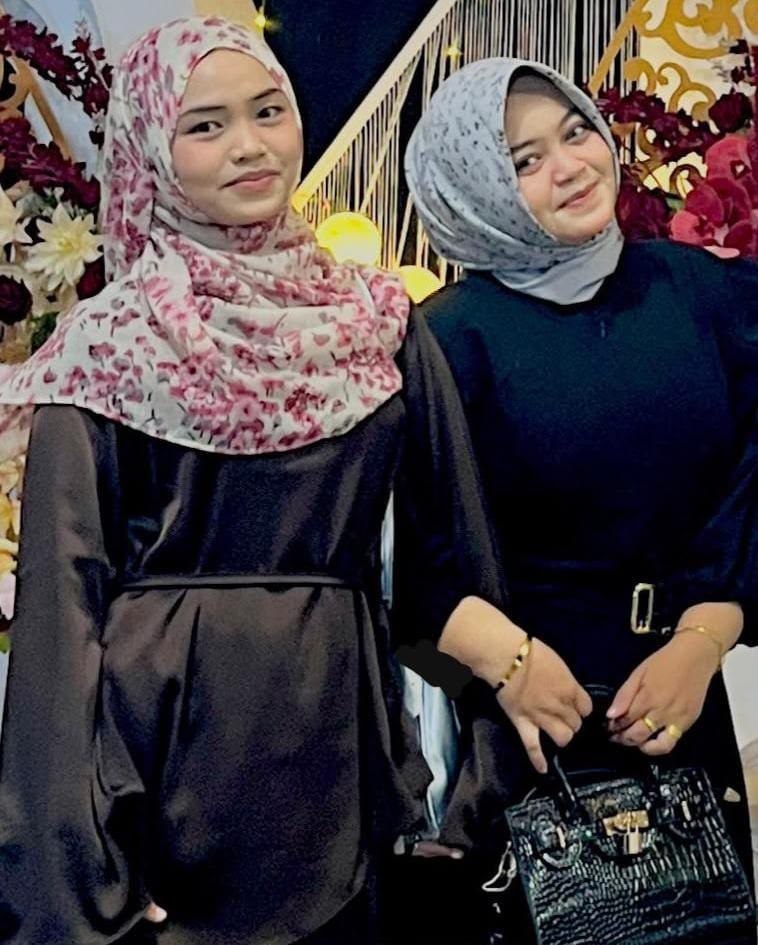 Foto : Kiri Moning Dia NingsihFoto : Kanan, Monica Juni Pratiwi